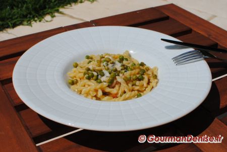 Pates-au-gorgonzola-et-petits-pois.jpg
