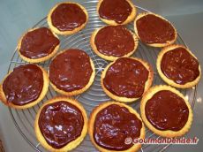Tartelettes-amandes_-framboises-et-chocolat-6.jpg