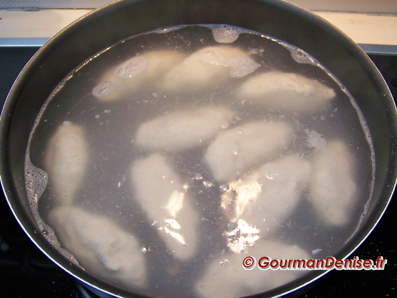 Quenelles de volaille à la sauce financière et vidéo du façonnage des